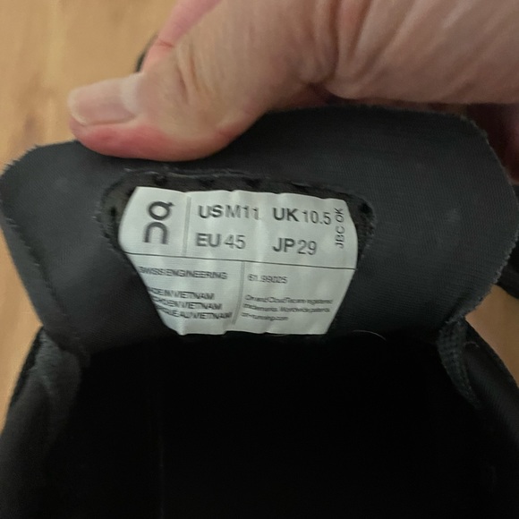 Men’s Cloudtec size 11 - Picture 2 of 7